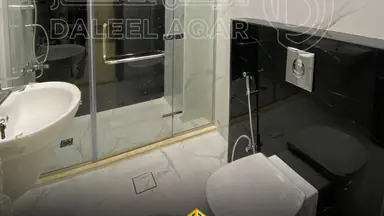 شقة في بداية طريق المطار - خلف المدارس العالمية  - 123,000 دأ - صورة NaN
